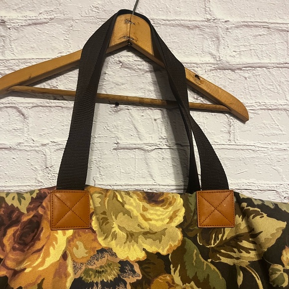 Vintage Print Weekend Bag - Picture 6 of 11